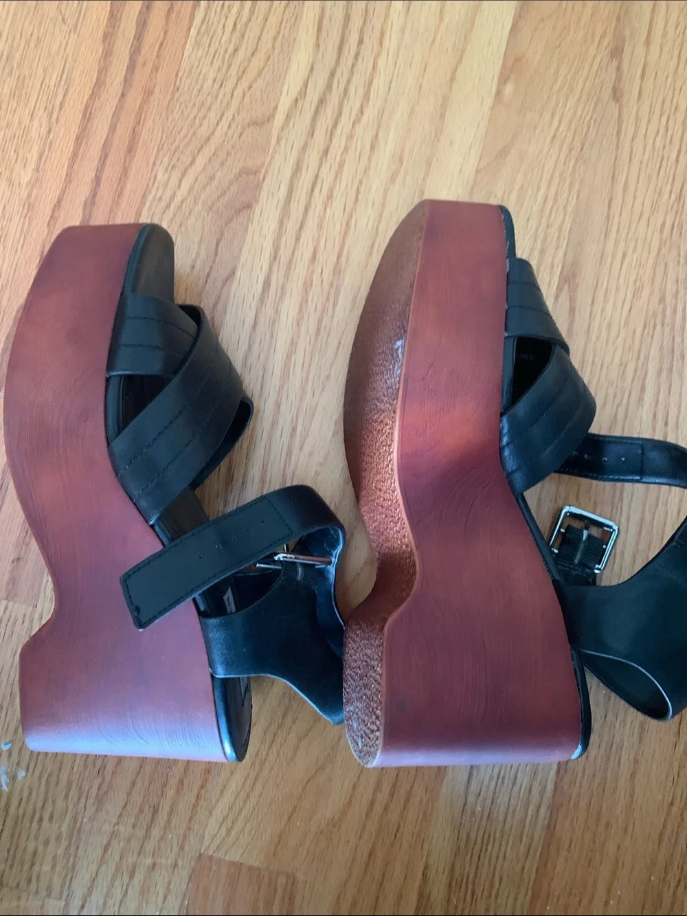 Steve Madden Black Cross-Strap Block Heel Sandals